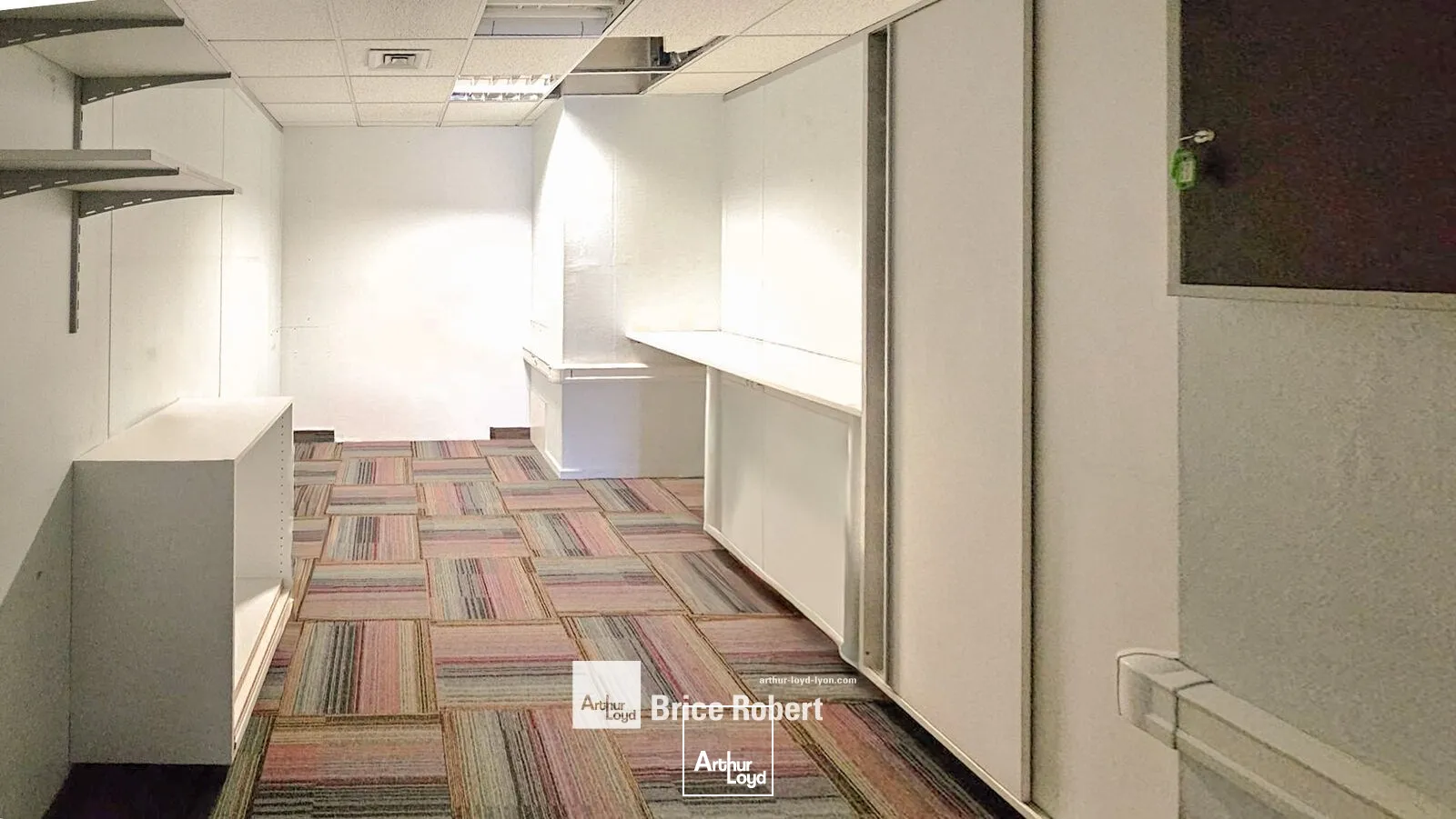 Bureaux - Location - VILLEURBANNE - 69100 - 240-240 - 7895800