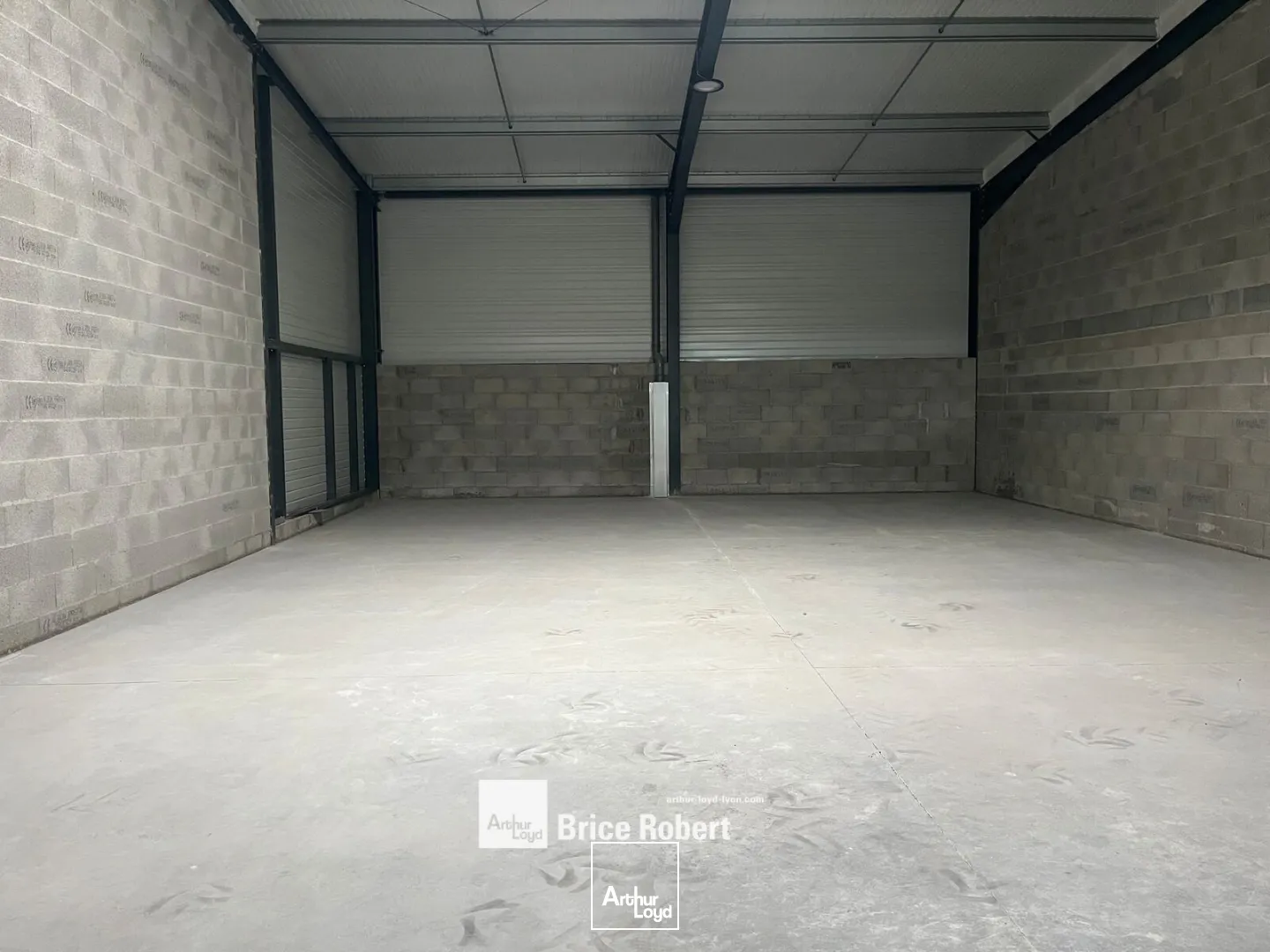 Locaux d'activité & Entrepôts - Location - MIONS - 69780 - 223-1115 - 7895825