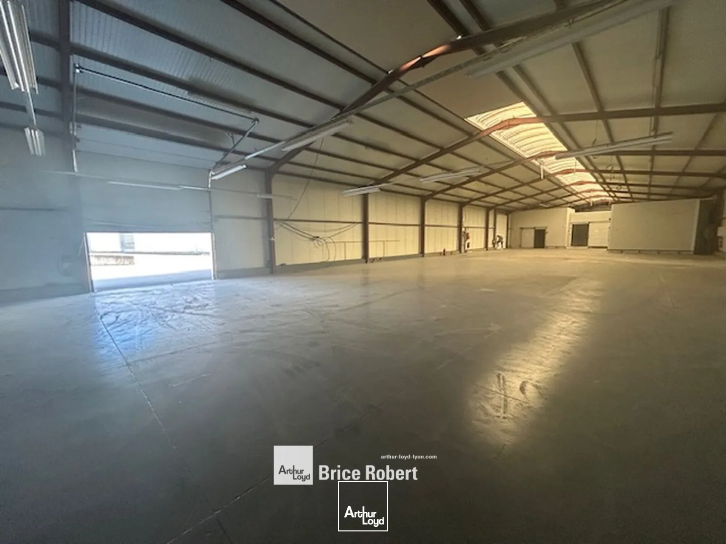 Locaux d'activité & Entrepôts - Location - VENISSIEUX - 69200 - 975-975 - 7895881