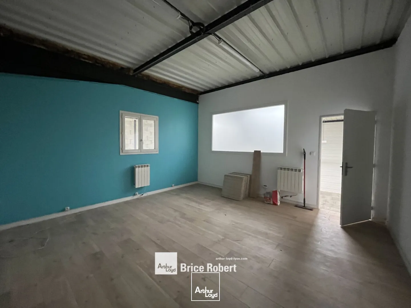Locaux d'activité & Entrepôts - Location - TOUSSIEU - 69780 - 175-175 - 7895894