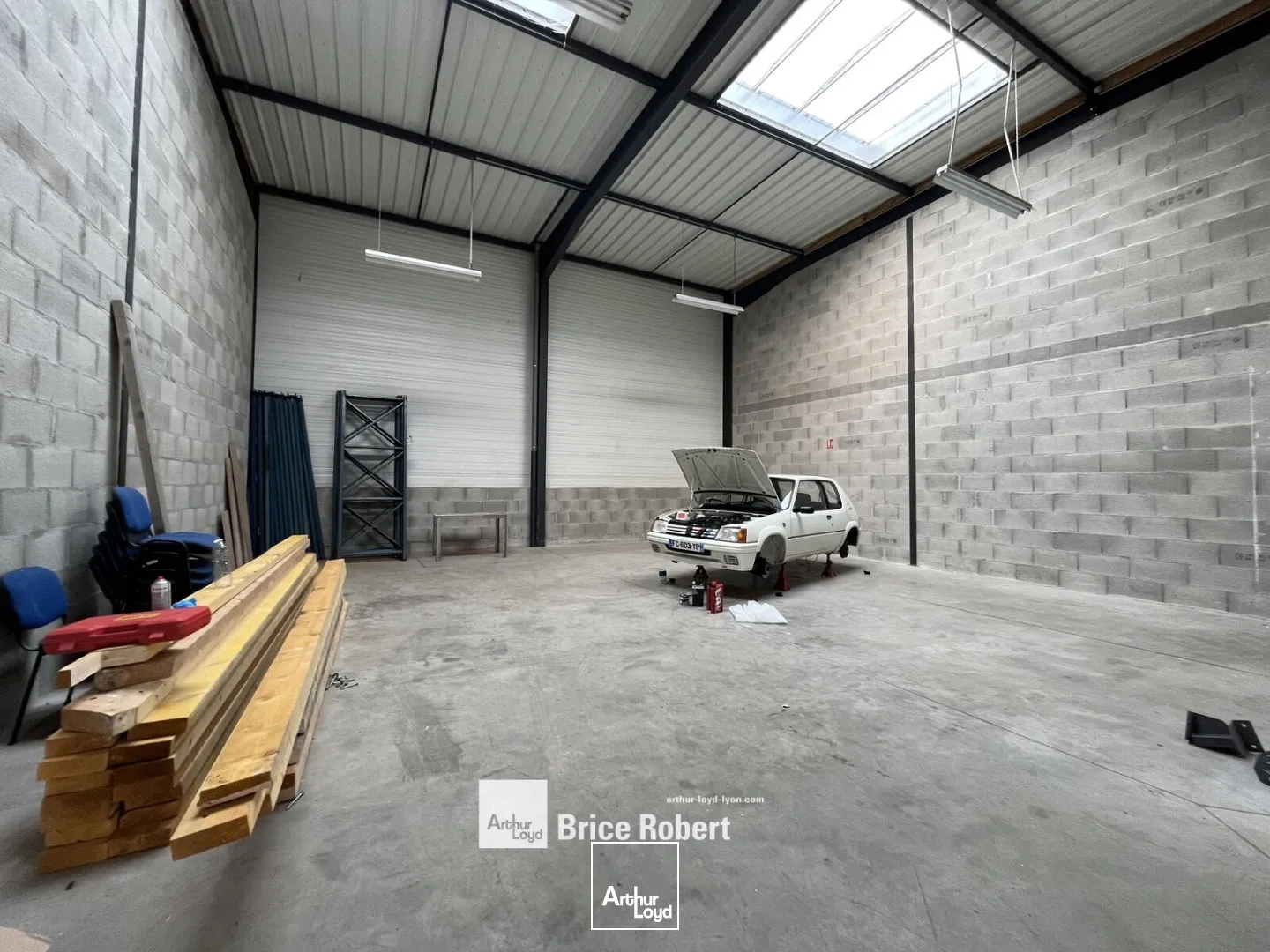 Locaux d'activité & Entrepôts - Location - TOUSSIEU - 69780 - 175-175 - 7895892