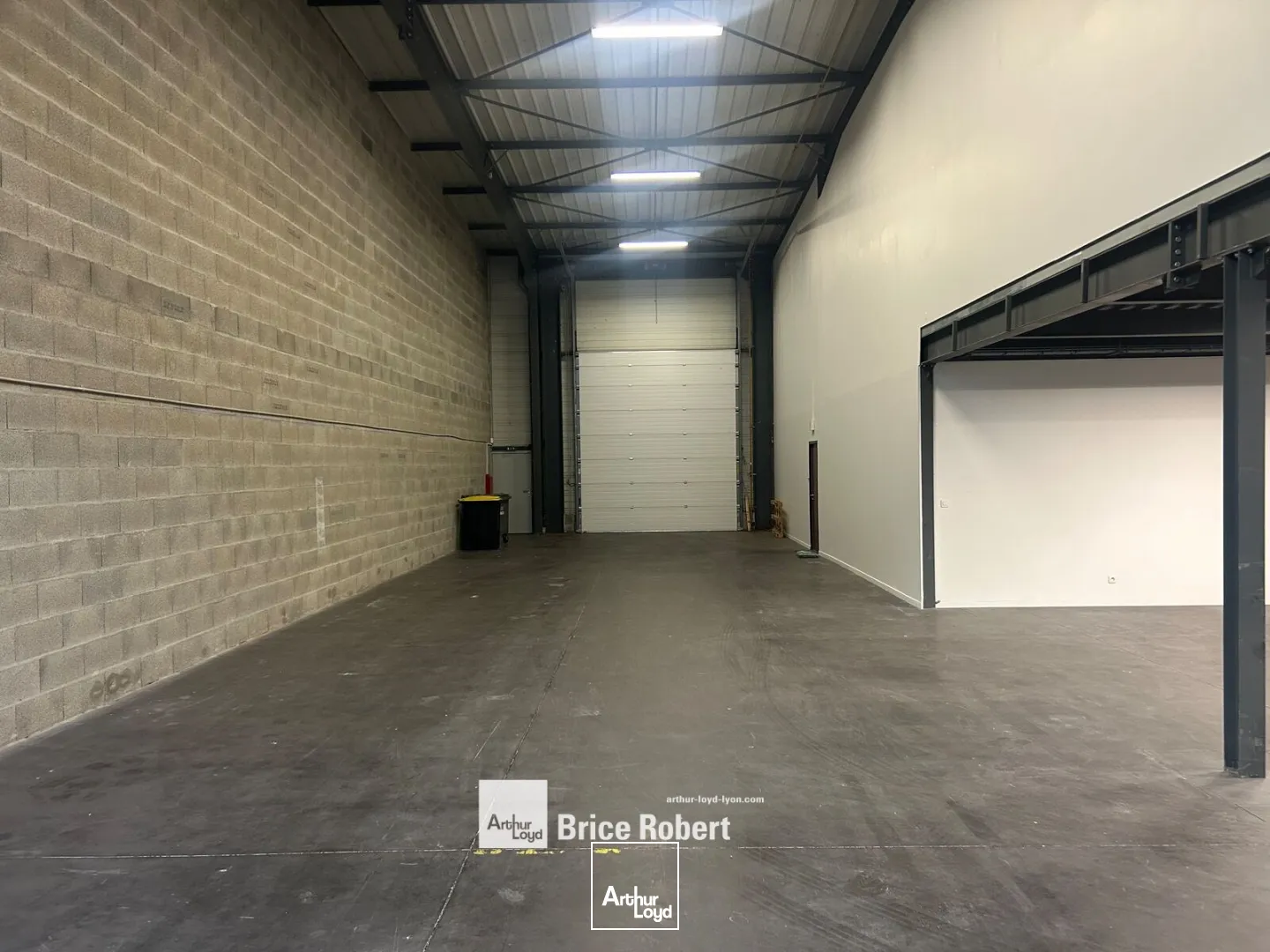 Locaux d'activité & Entrepôts - Location - SAINT PRIEST - 69800 - 374-374 - 7895962