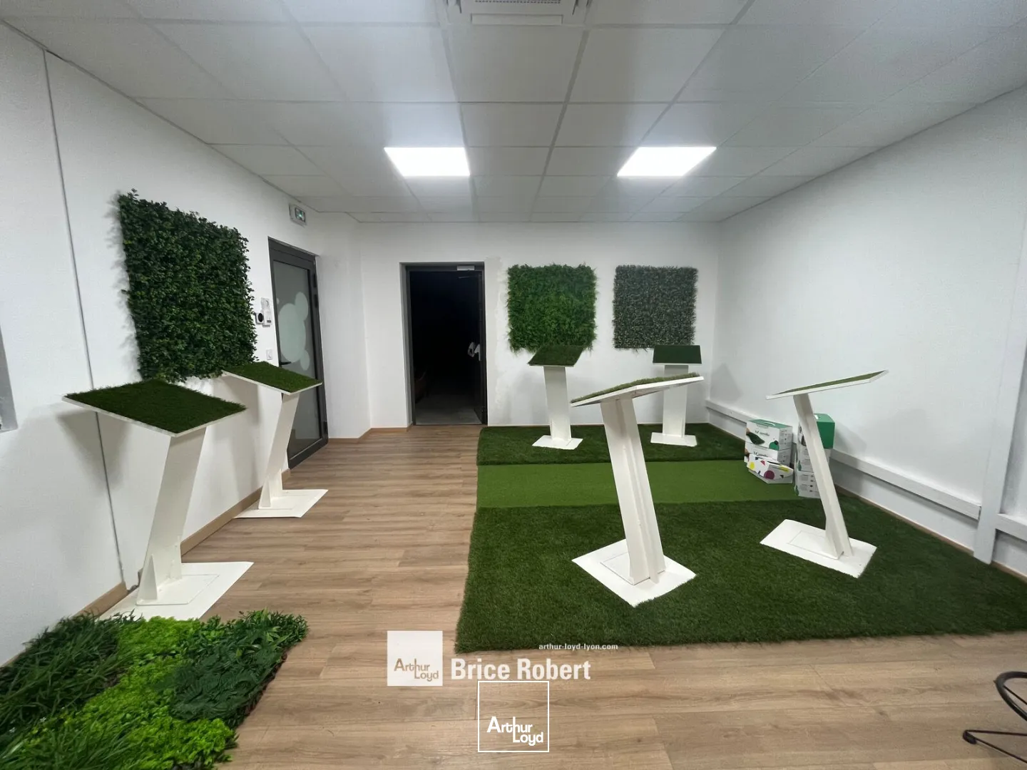Locaux d'activité & Entrepôts - Location - SAINTE CONSORCE - 69280 - 150-150 - 7896003