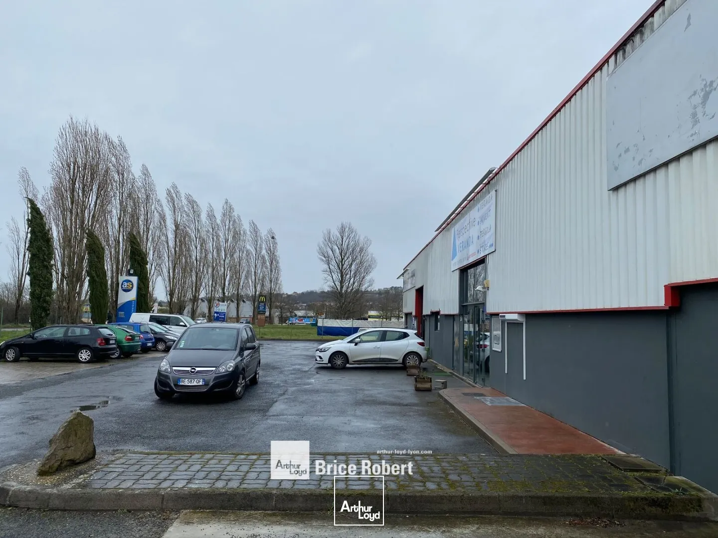 Locaux d'activité & Entrepôts - Location - CIVRIEUX D'AZERGUES - 69380 - 273-273 - 7896018
