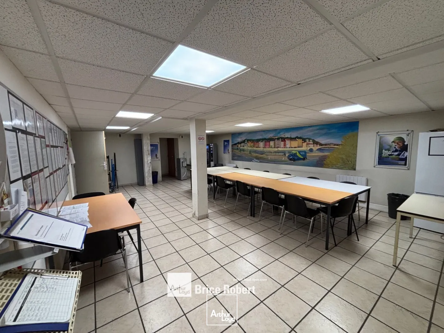 Locaux d'activité & Entrepôts - Location - SAINT PRIEST - 69800 - 106-1656 - 7896026