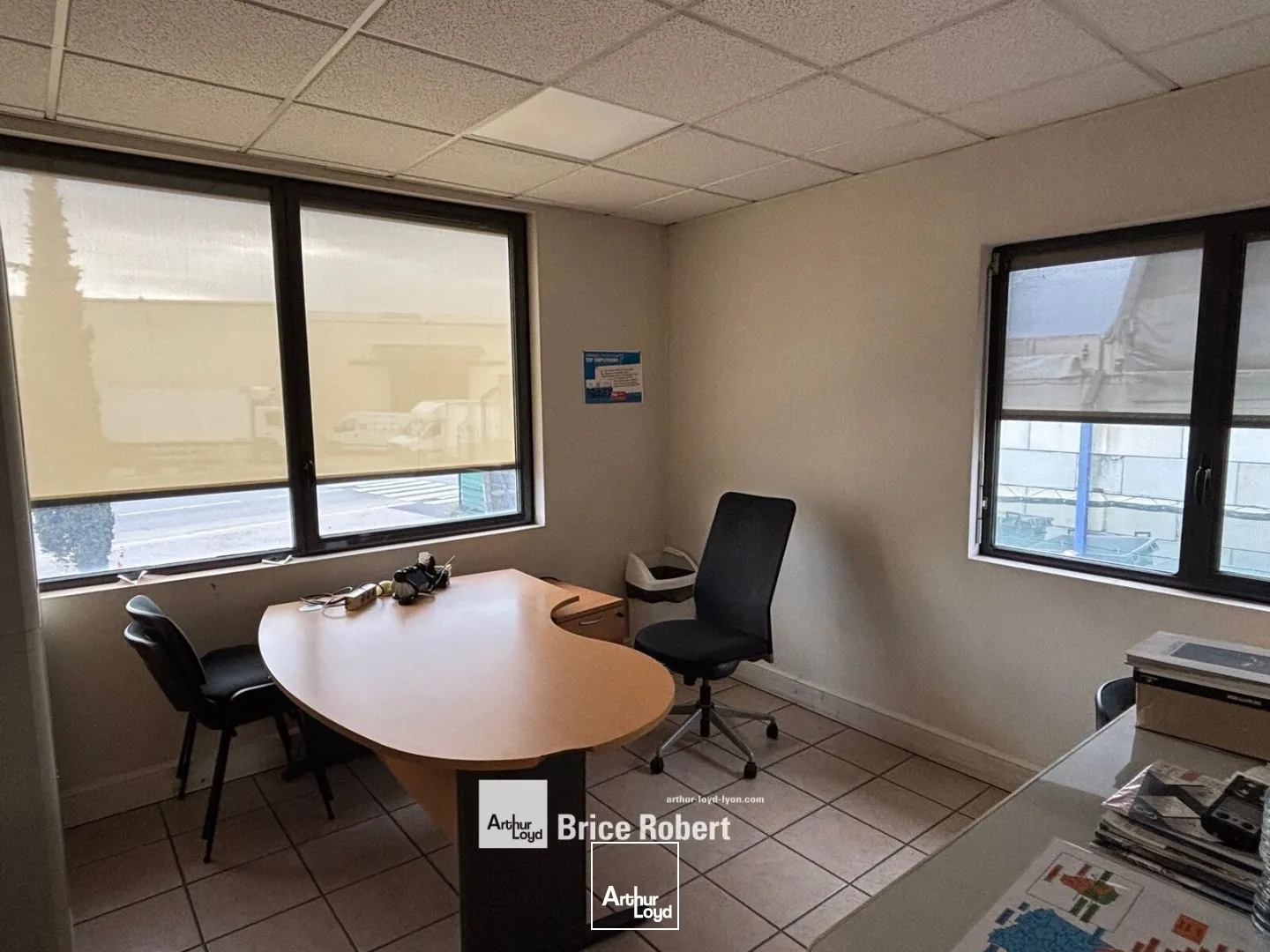 Locaux d'activité & Entrepôts - Location - SAINT PRIEST - 69800 - 106-1656 - 7896027