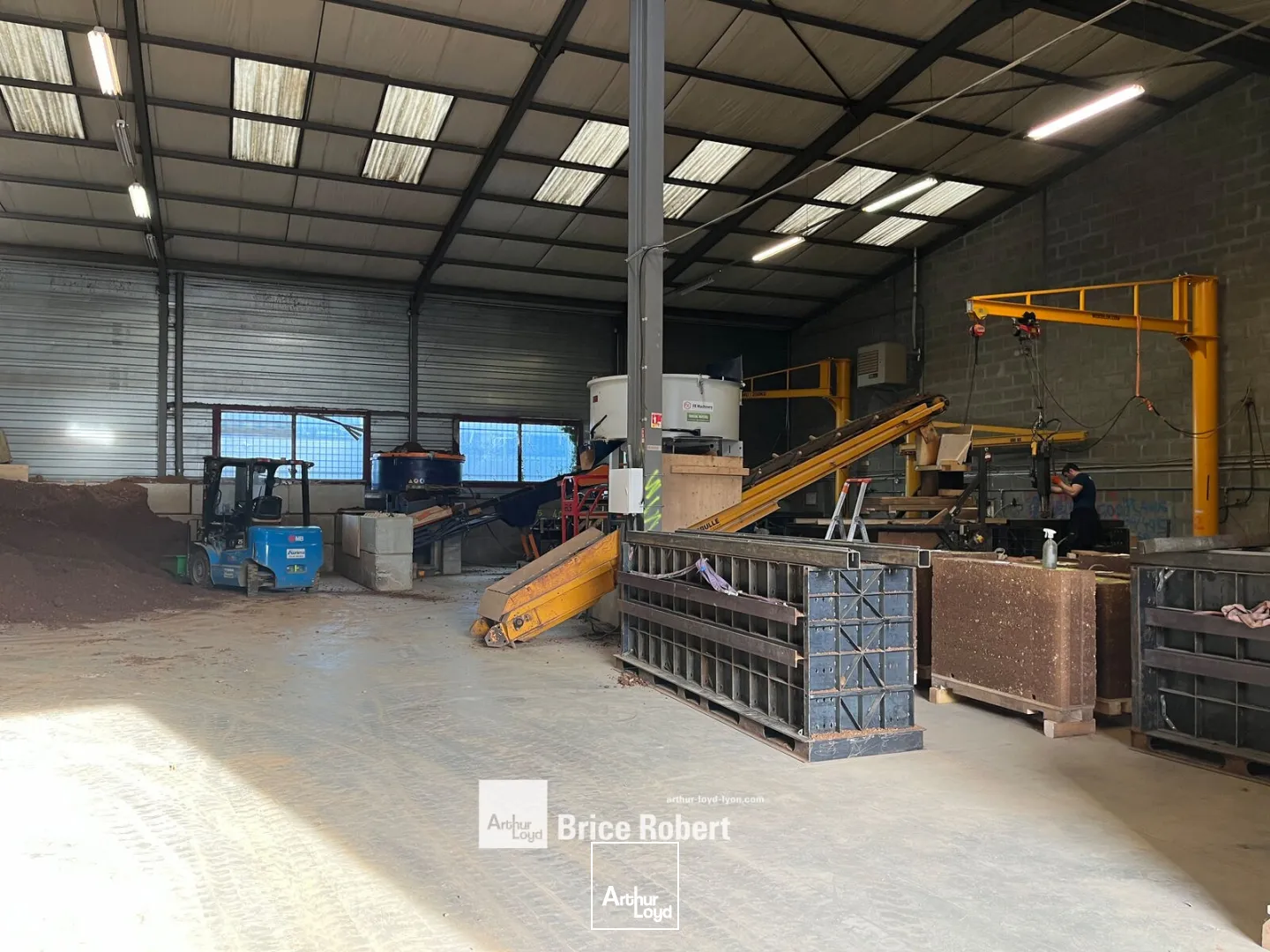 Locaux d'activité & Entrepôts - Location - SAINT PRIEST - 69800 - 360-910 - 7896061