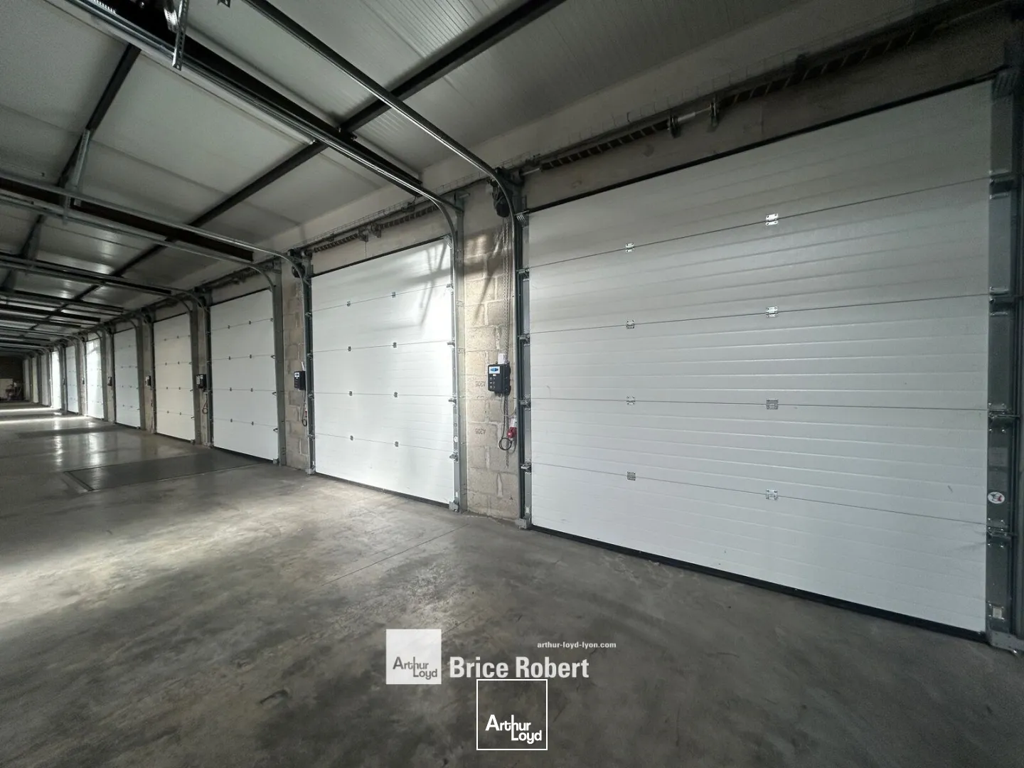 Locaux d'activité & Entrepôts - Location - CORBAS - 69960 - 4586-4586 - 7896071