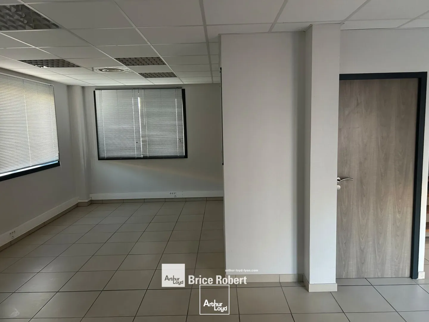 Locaux d'activité & Entrepôts - Location - MEYZIEU - 69330 - 922-922 - 7896132