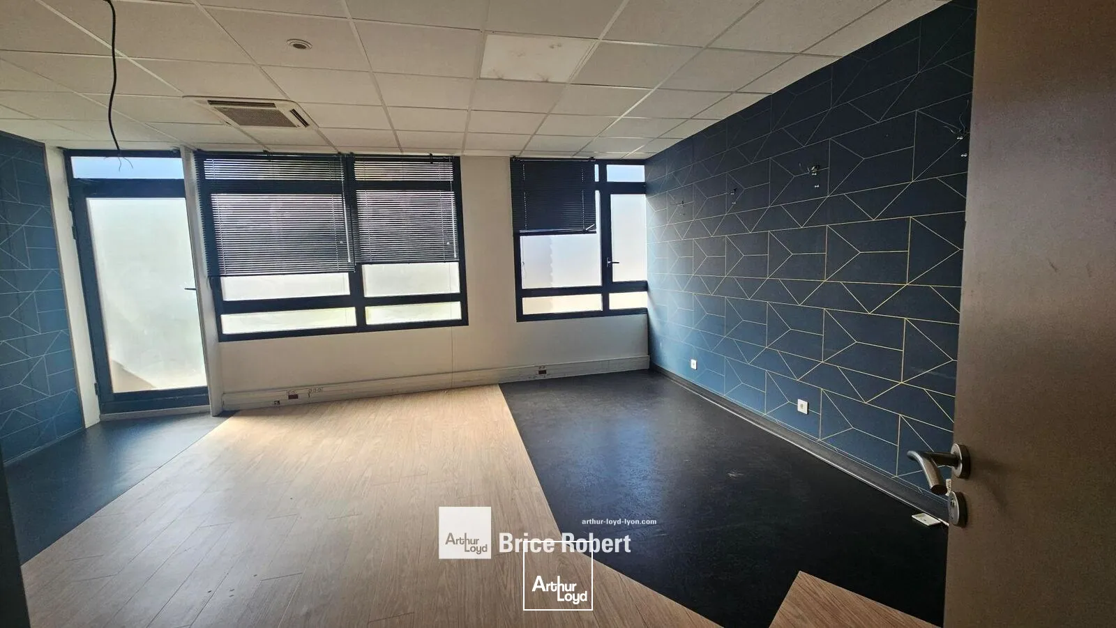 Bureaux - Location - LYON - 69007 - 116.48-720.05 - 7896208