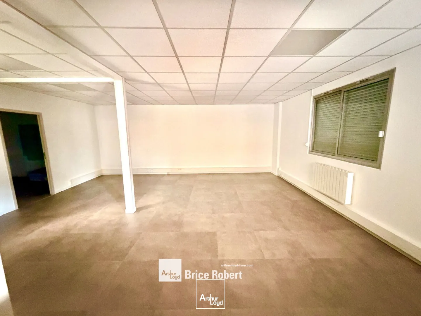 Locaux d'activité & Entrepôts - Location - BRON - 69500 - 374-374 - 7896252