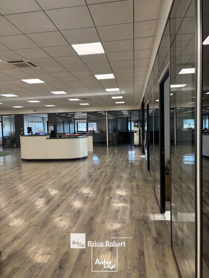 Locaux d'activité & Entrepôts - Vente - VENISSIEUX - 69200 - 8800-8800 - 7896292