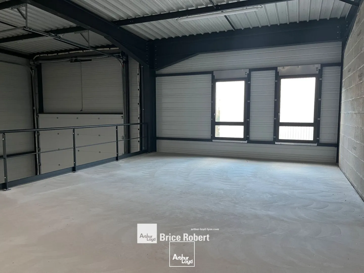 Locaux d'activité & Entrepôts - Vente - VENISSIEUX - 69200 - 256.05-256.05 - 7896304