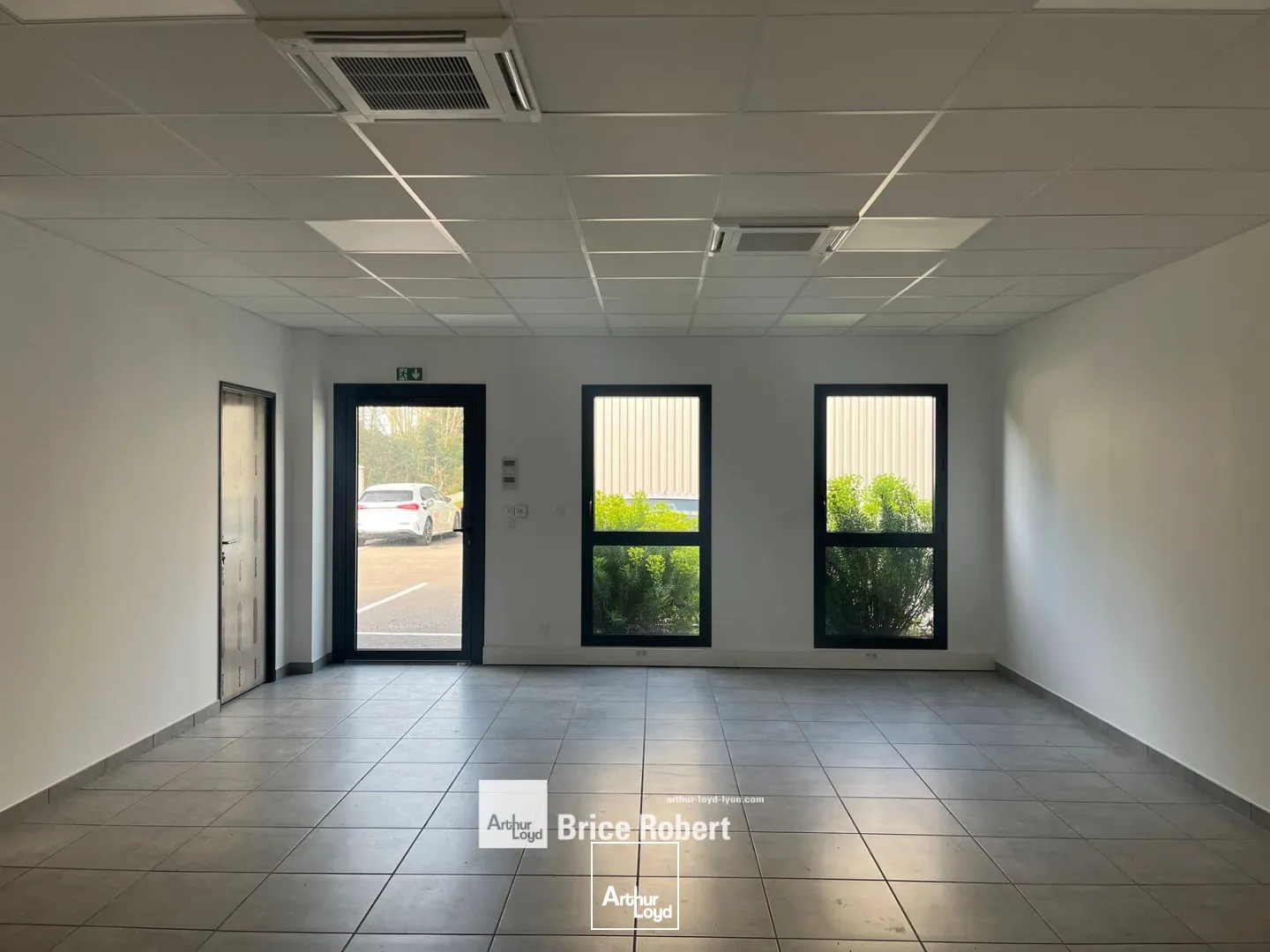 Locaux d'activité & Entrepôts - Vente - VENISSIEUX - 69200 - 256.05-256.05 - 7896306