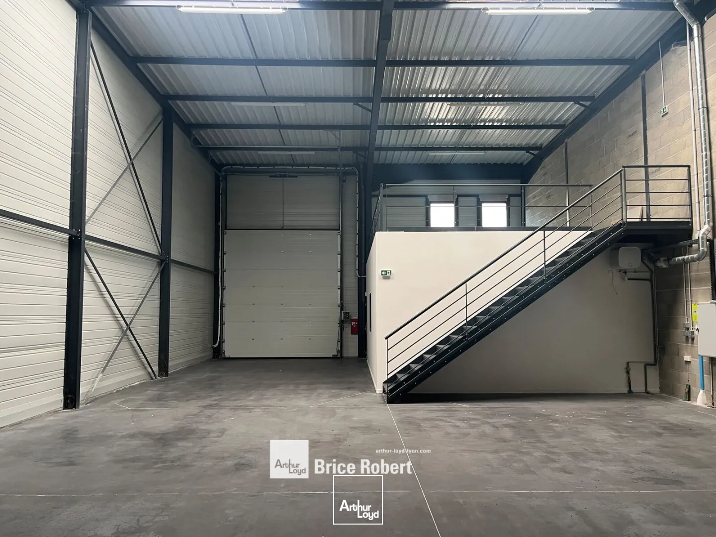 Locaux d'activité & Entrepôts - Vente - VENISSIEUX - 69200 - 256.05-256.05 - 7896305