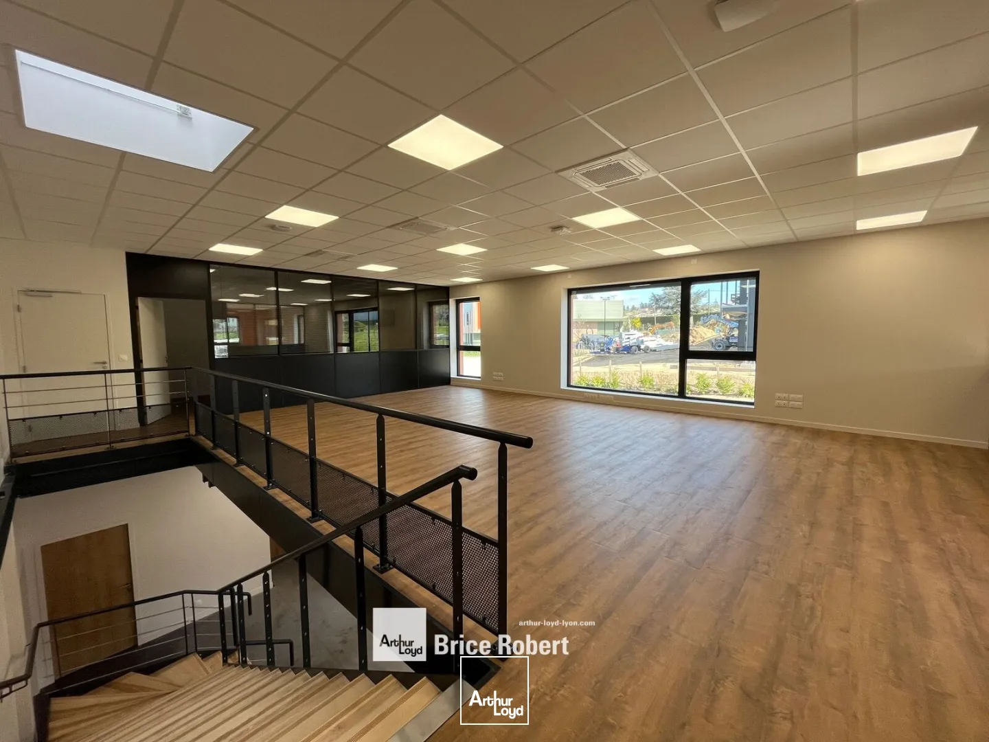 Locaux d'activité & Entrepôts - Vente - THURINS - 69510 - 547-547 - 7896469
