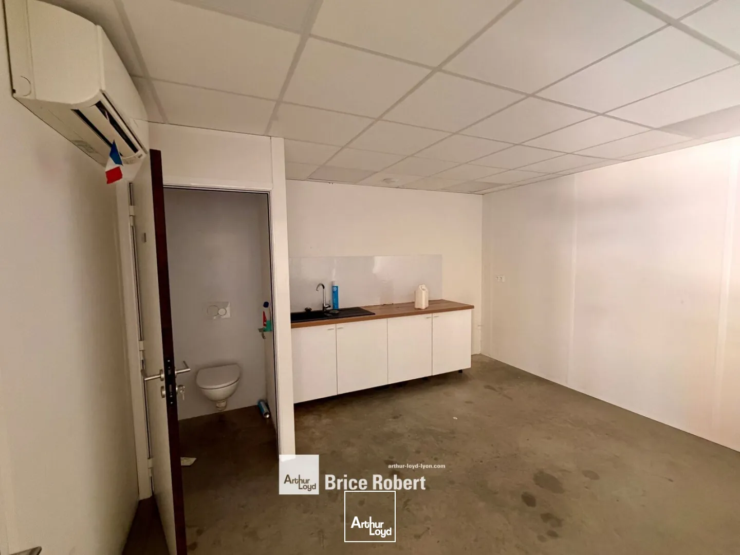 Locaux d'activité & Entrepôts - Vente - BRIGNAIS - 69530 - 156.47-156.47 - 7896505