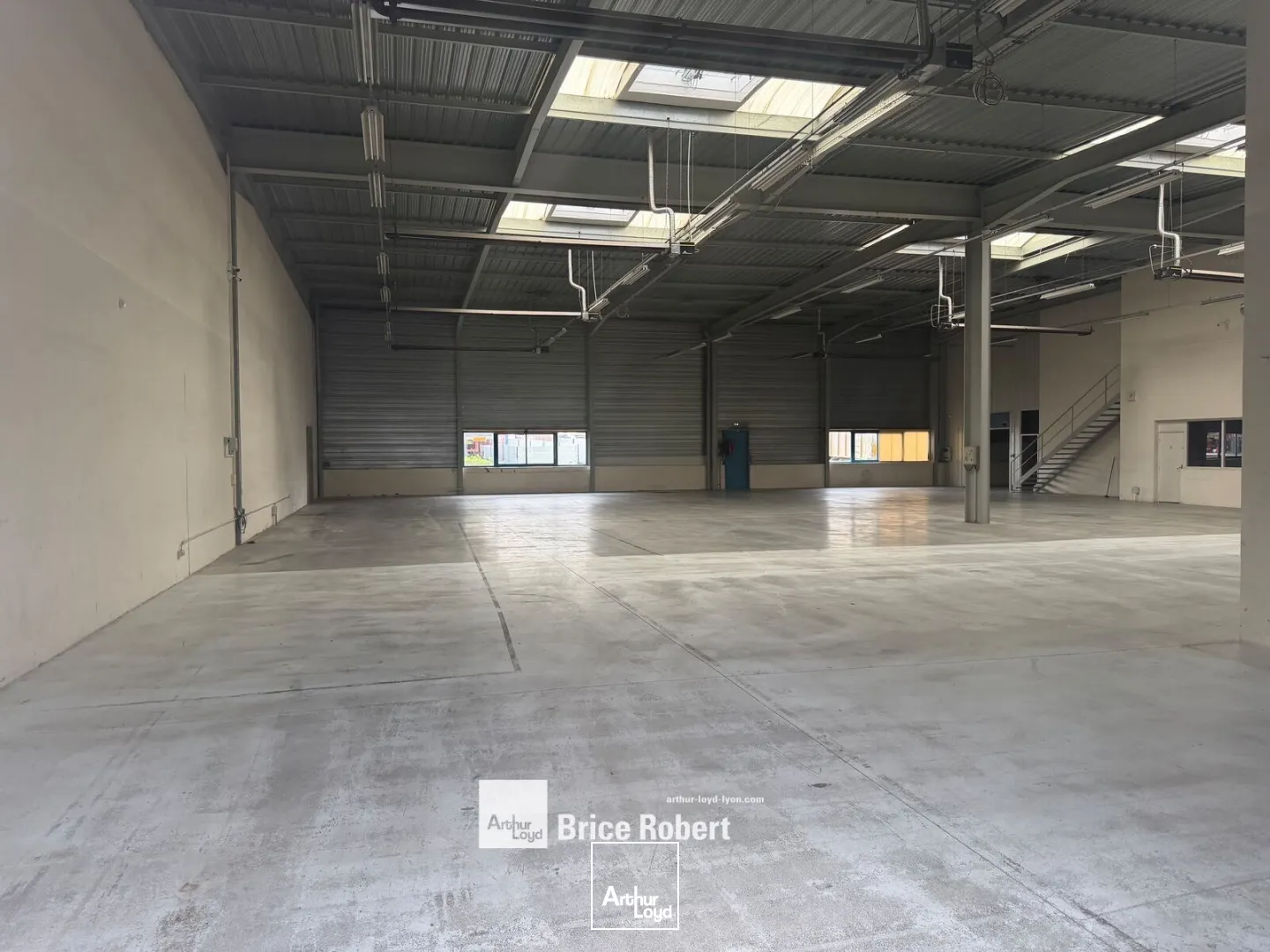 Locaux d'activité & Entrepôts - Location - CHASSIEU - 69680 - 1290-1290 - 7896676