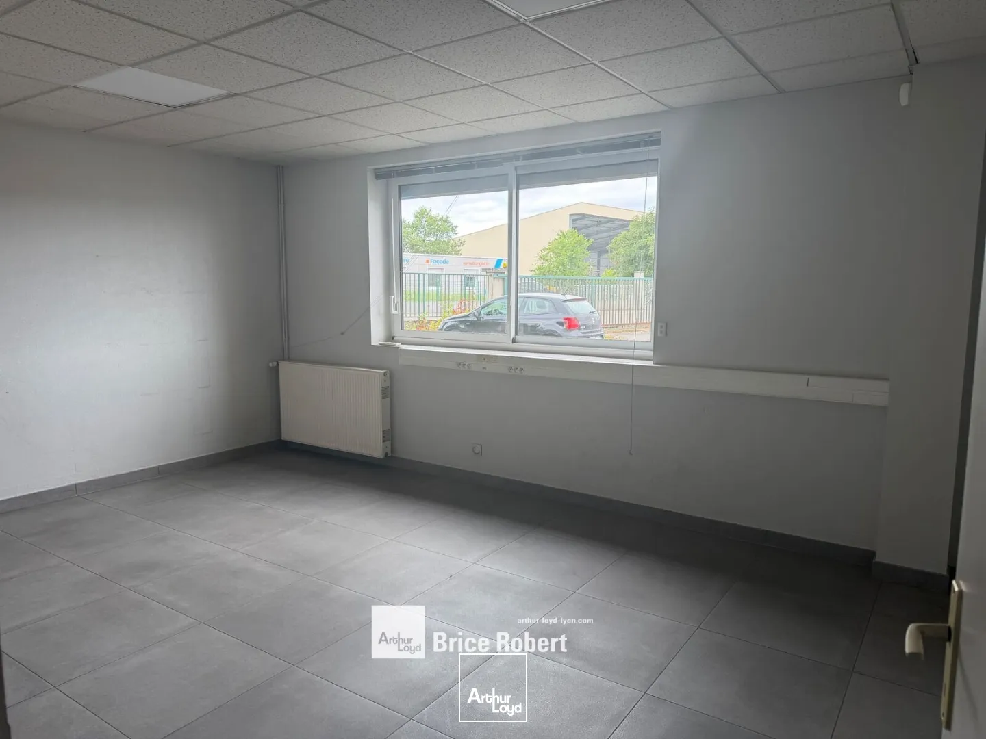 Locaux d'activité & Entrepôts - Location - CHASSIEU - 69680 - 1290-1290 - 7896679