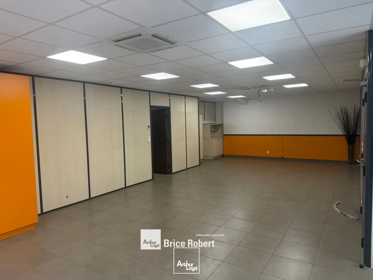 Locaux d'activité & Entrepôts - Location - VENISSIEUX - 69200 - 1475-1475 - 7896691