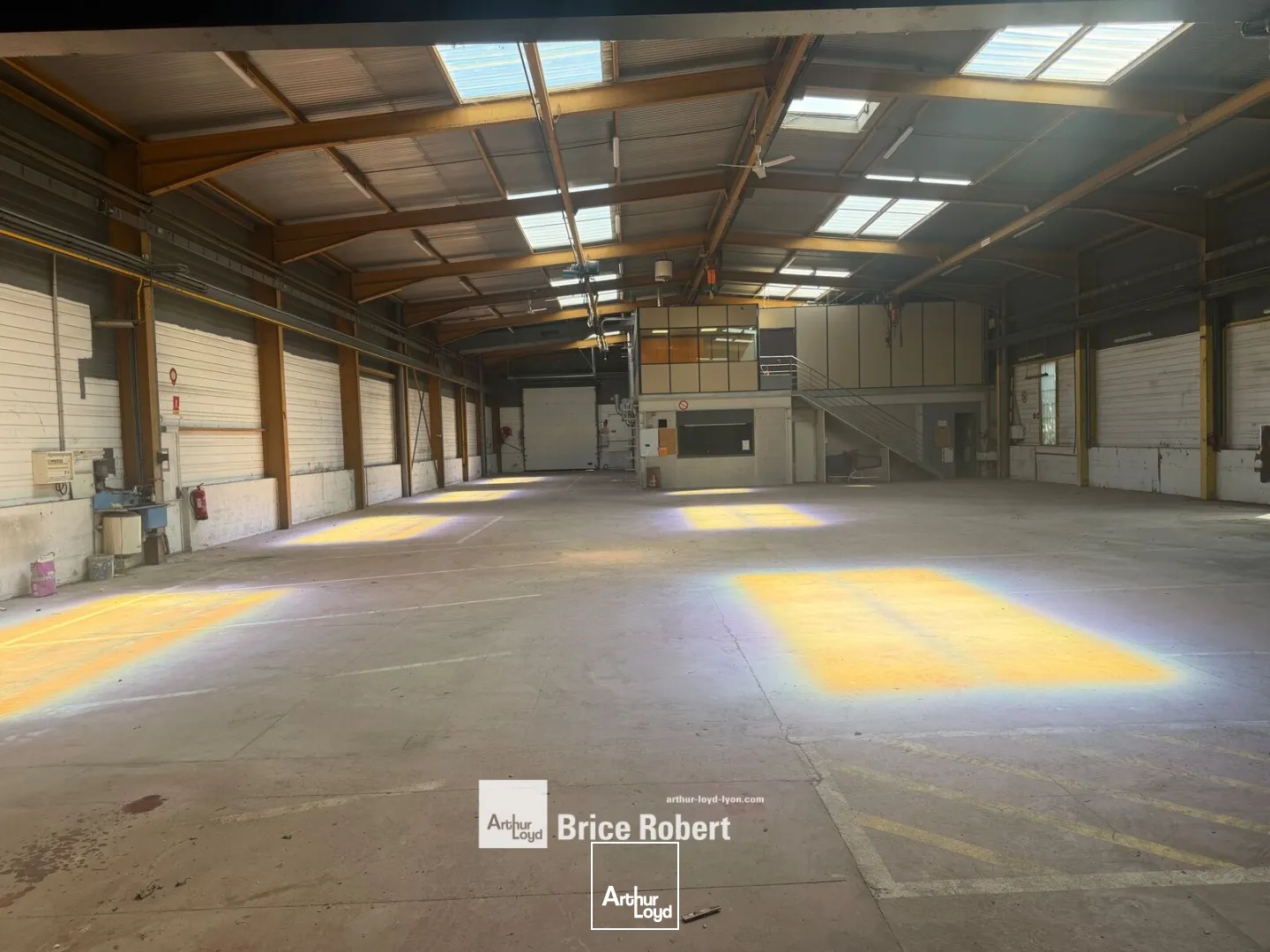 Locaux d'activité & Entrepôts - Location - VENISSIEUX - 69200 - 1475-1475 - 7896693