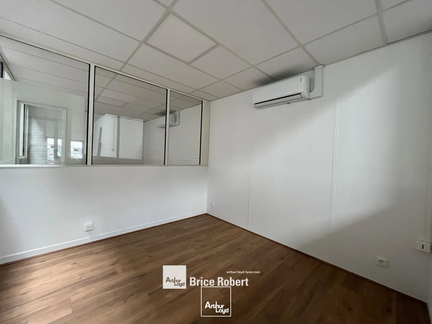 Locaux d'activité & Entrepôts - Location - VENISSIEUX - 69200 - 170-1431 - 7896698