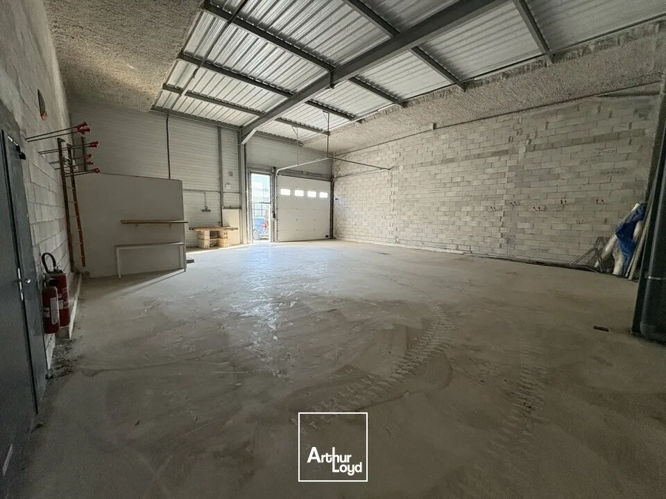 Locaux d'activité & Entrepôts - Location - GRASSE - 06130 - 160-160 - 7897001