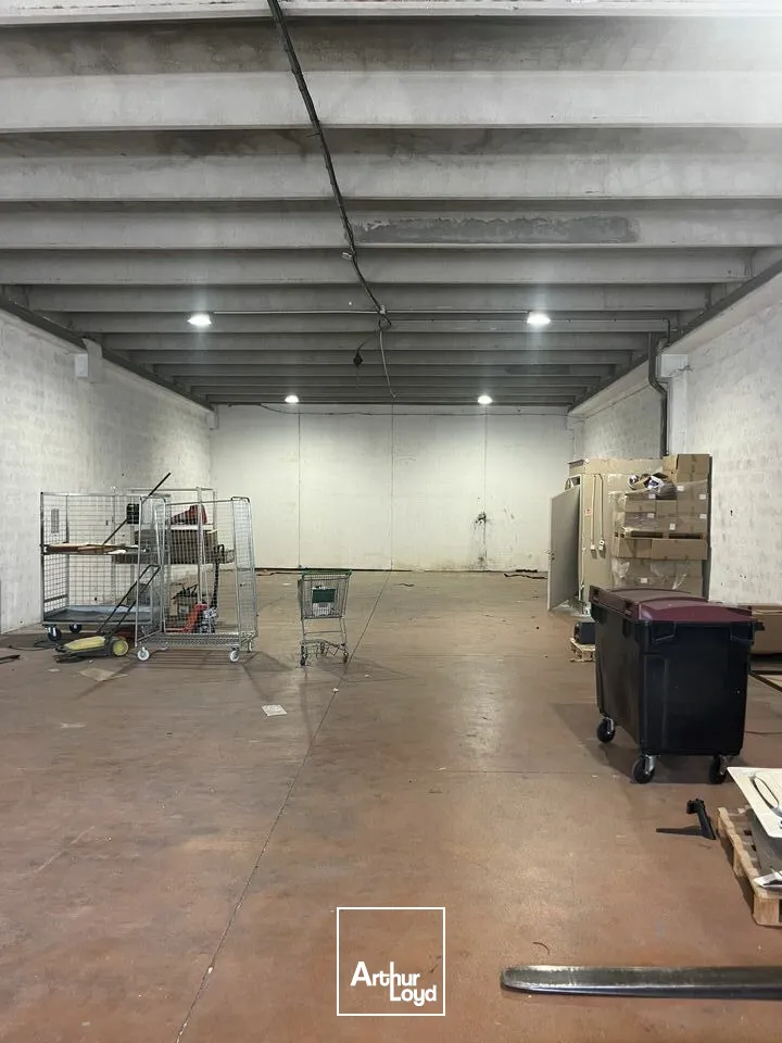 Locaux d'activité & Entrepôts - Location - VALLAURIS - 06220 - 240-240 - 7897008