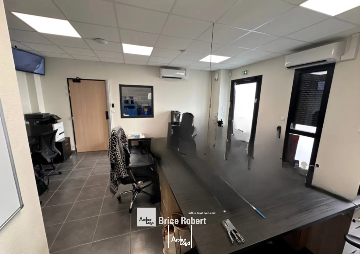 Locaux d'activité & Entrepôts - Location - MEYZIEU - 69330 - 203.1-203.1 - 7897715