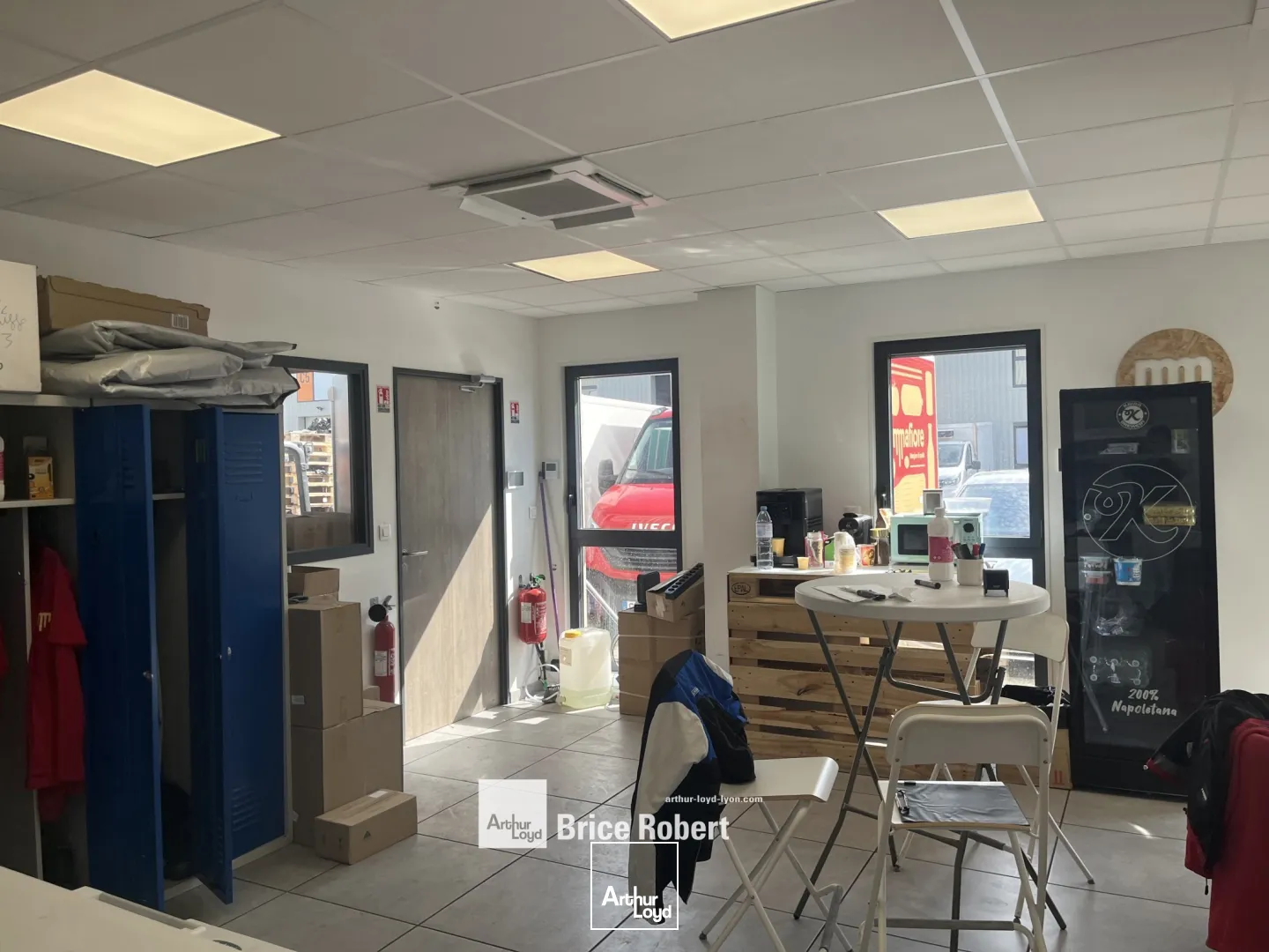 Locaux d'activité & Entrepôts - Location - DECINES CHARPIEU - 69150 - 161-486 - 7897719