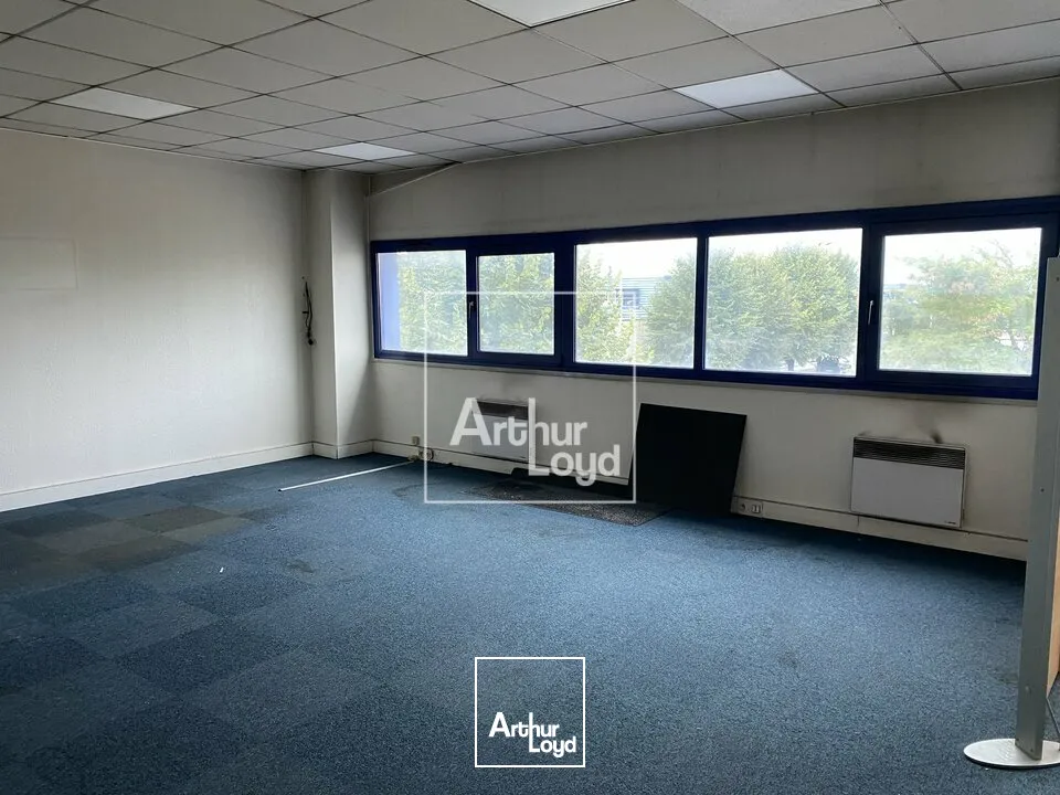 Locaux d'activité & Entrepôts - Location - SAINTE GENEVIEVE DES BOIS - 91700 - 207.55-207.55 - 7897943