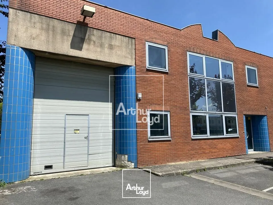 Locaux d'activité & Entrepôts - Vente - MOISSY-CRAMAYEL - 77550 - 300-300 - 7897967