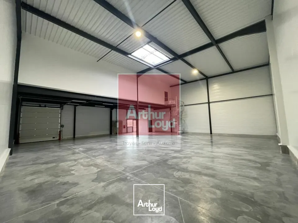 Locaux d'activité & Entrepôts - Location - AUXERRE - 89000 - 288-4326 - 7898022