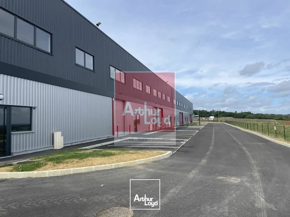 Locaux d'activité & Entrepôts - Location - AUXERRE - 89000 - 342-342 - 7898027