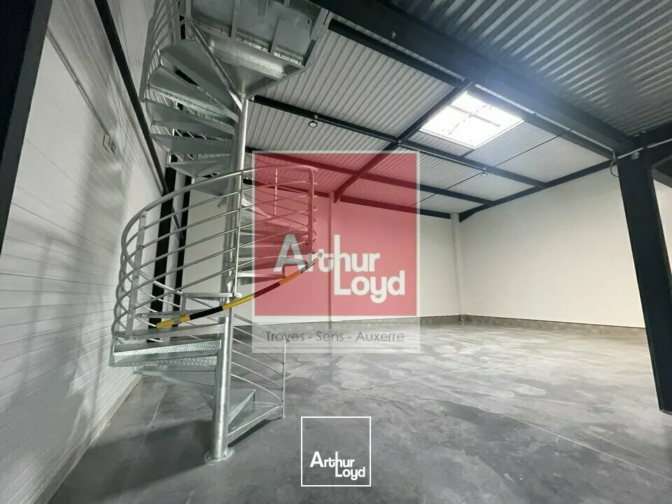 Locaux d'activité & Entrepôts - Location - AUXERRE - 89000 - 342-2091 - 7898036