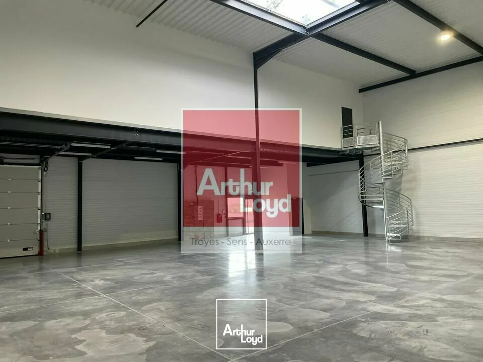 Locaux d'activité & Entrepôts - Location - AUXERRE - 89000 - 342-2091 - 7898034