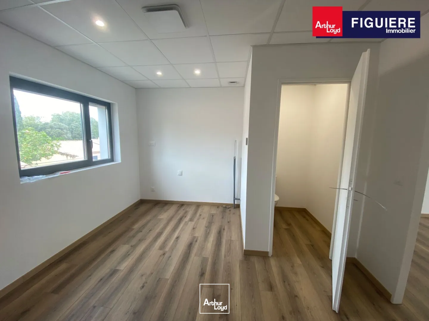Bureaux - Location - LAMANON - 13113 - 38-38 - 7898109