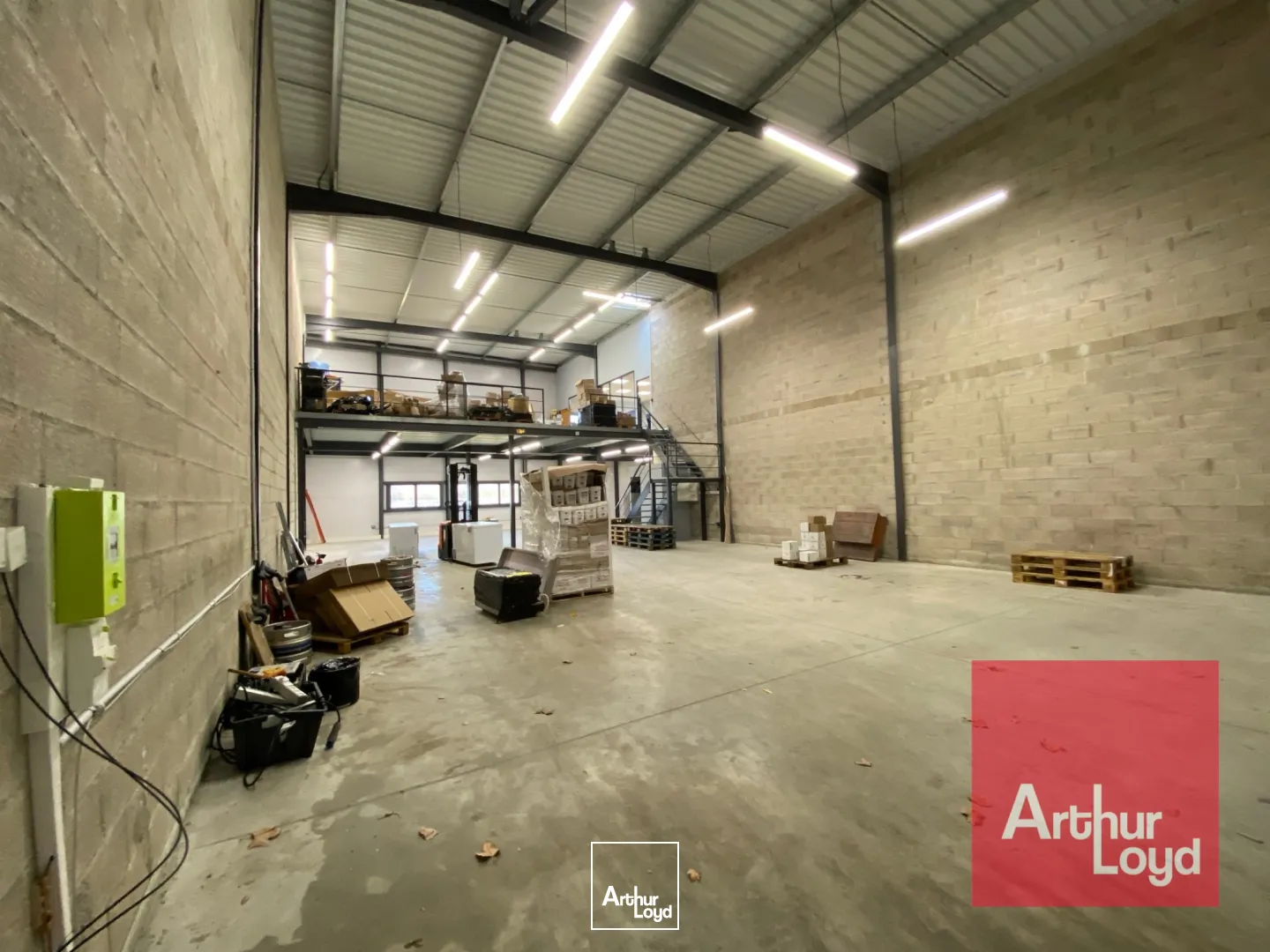 Locaux d'activité & Entrepôts - Location - VALERGUES - 34130 - 437-437 - 7898146