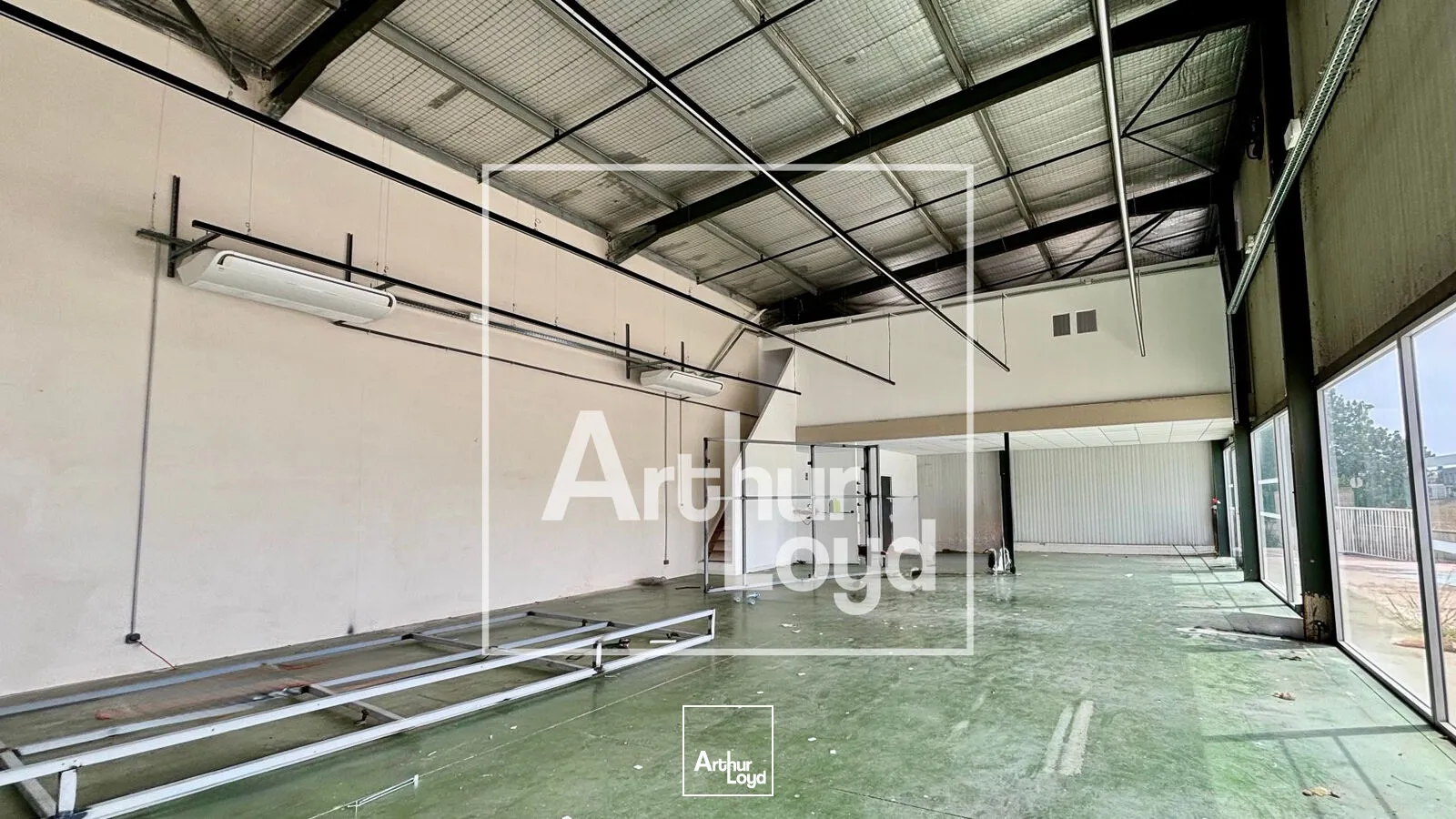 Locaux commerciaux - Location - MAUGUIO - 34130 - 235-235 - 7898139