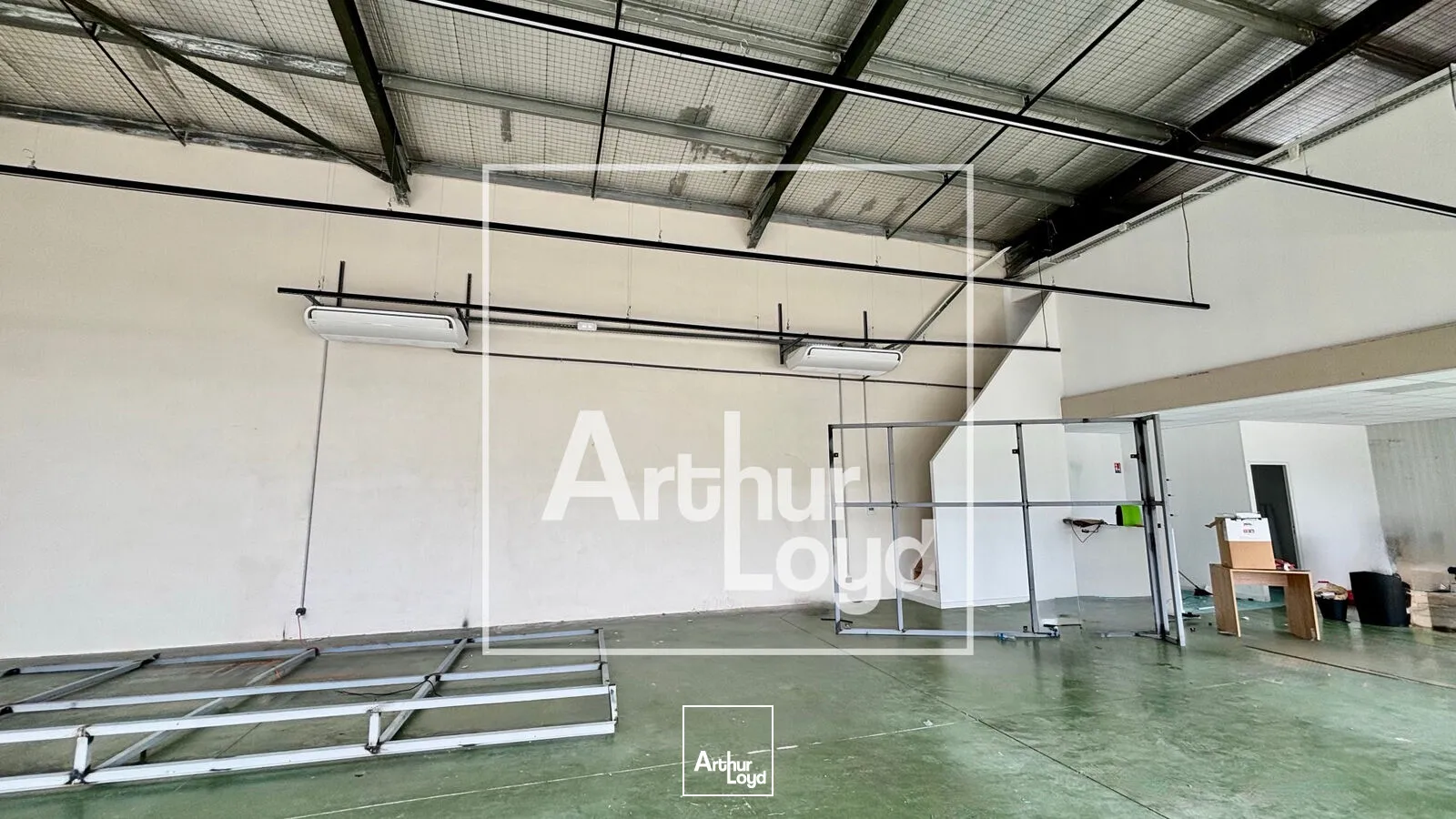 Locaux commerciaux - Location - MAUGUIO - 34130 - 235-235 - 7898140