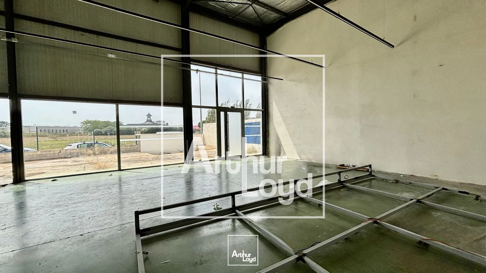 Locaux commerciaux - Location - MAUGUIO - 34130 - 235-235 - 7898143