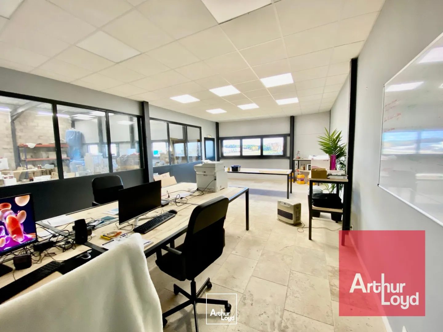 Locaux d'activité & Entrepôts - Location - VALERGUES - 34130 - 437-437 - 7898152