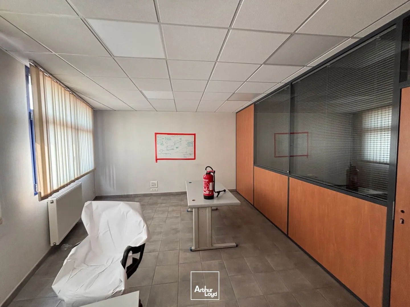 Locaux d'activité & Entrepôts - Location - LA VAUPALIERE - 76150 - 600-600 - 7898314
