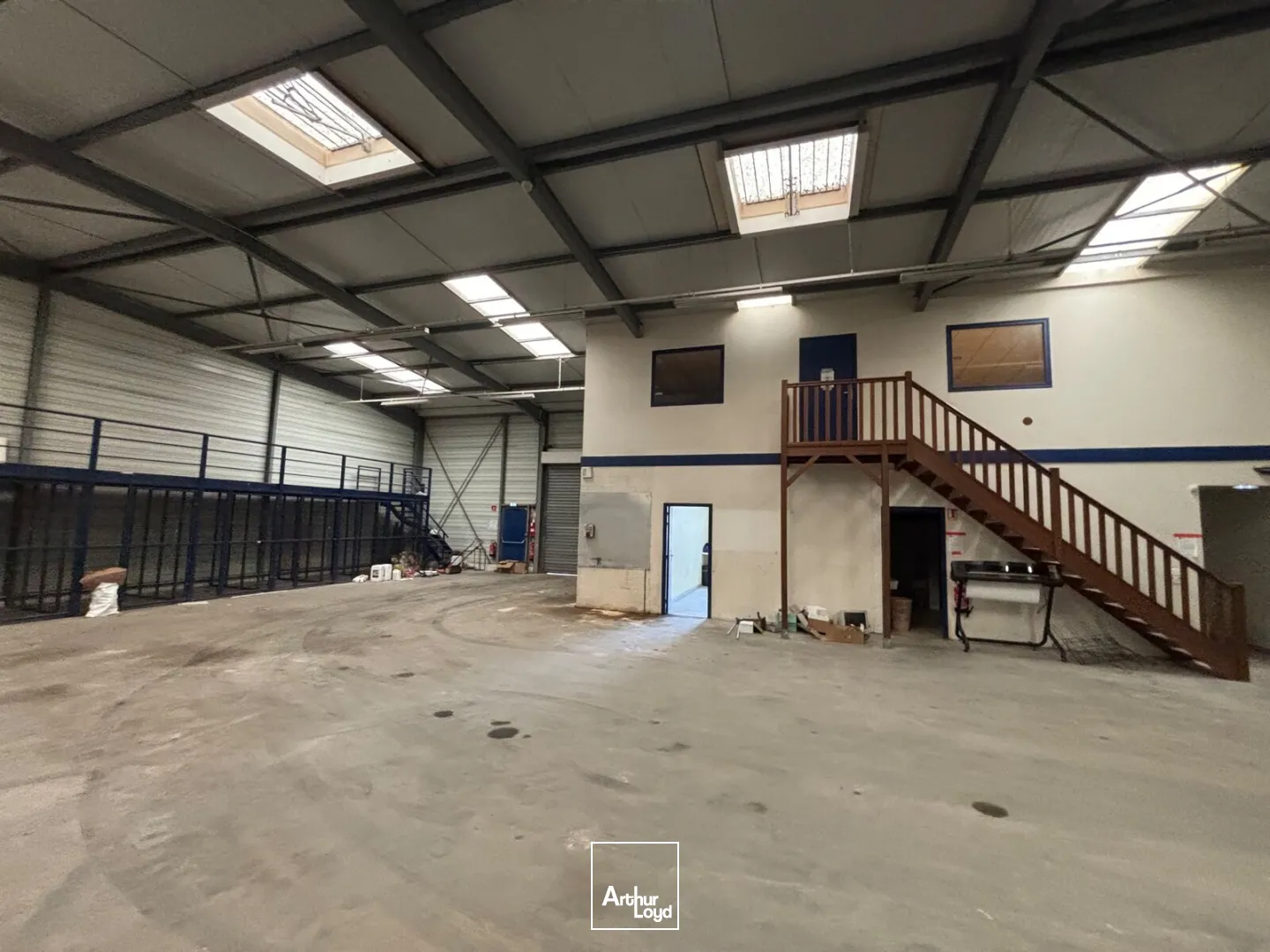 Locaux d'activité & Entrepôts - Location - LA VAUPALIERE - 76150 - 600-600 - 7898323
