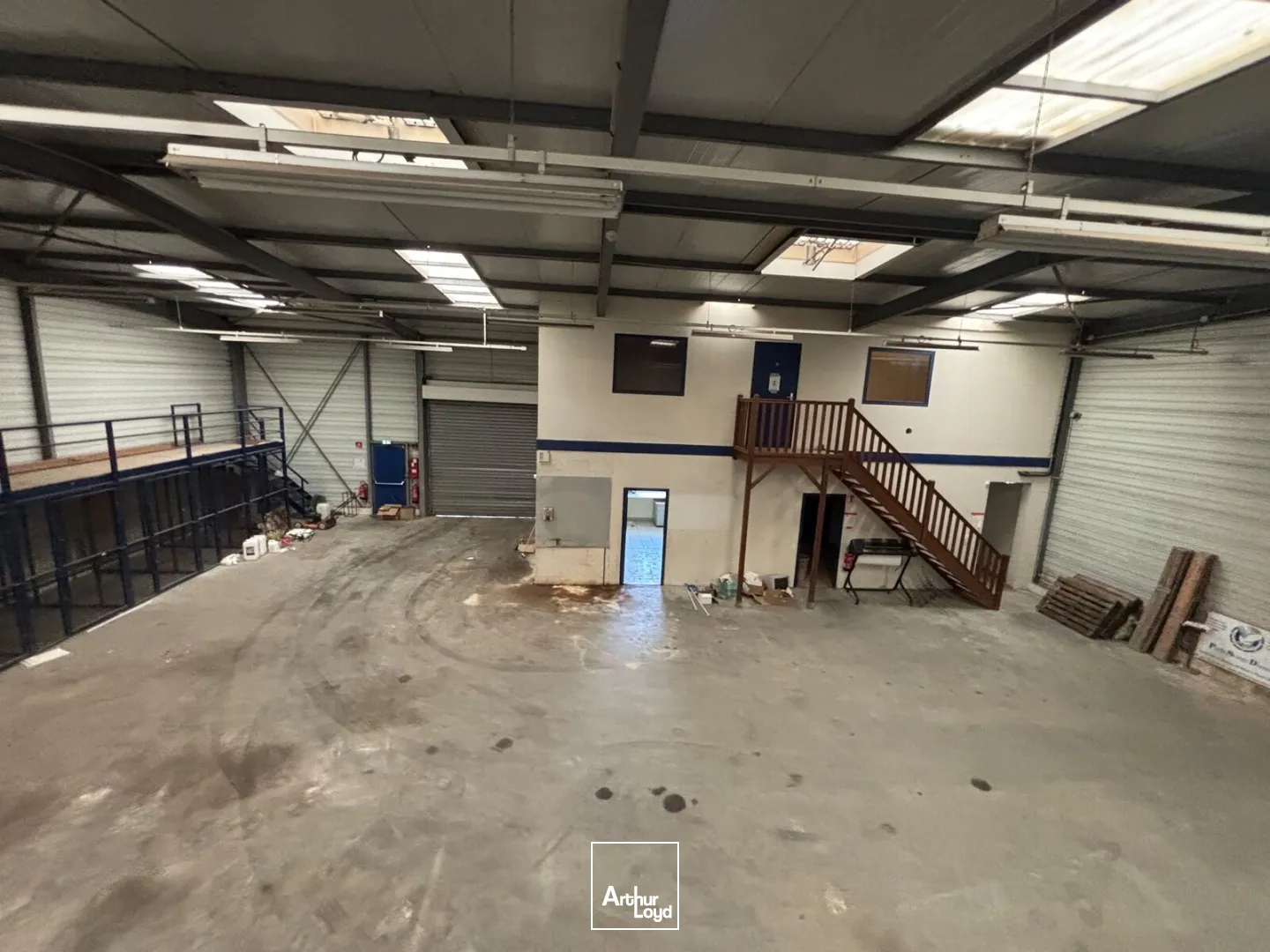 Locaux d'activité & Entrepôts - Location - LA VAUPALIERE - 76150 - 600-600 - 7898324