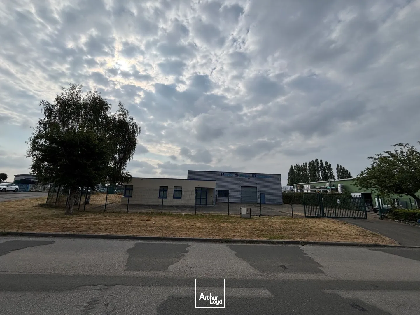 Locaux d'activité & Entrepôts - Location - LA VAUPALIERE - 76150 - 600-600 - 7898332