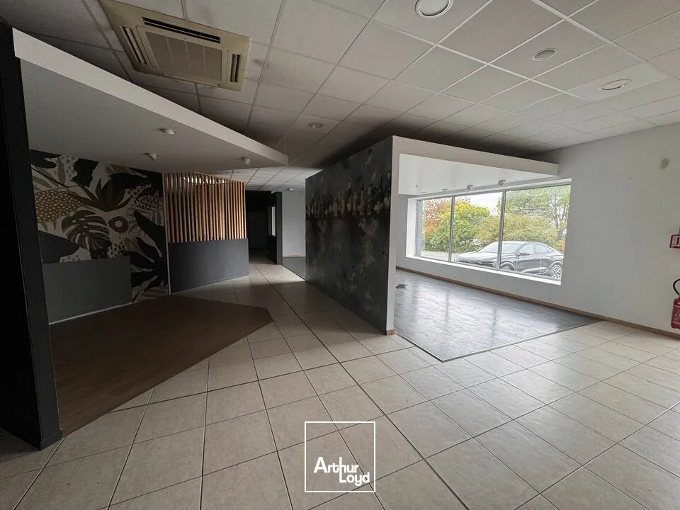 Locaux commerciaux - Location - CHAMPNIERS - 16430 - 470-470 - 7898413
