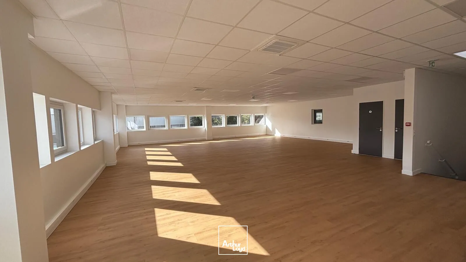 Locaux d'activité & Entrepôts - Location - VILLENEUVE LA GARENNE - 92390 - 1807-1807 - 7898497