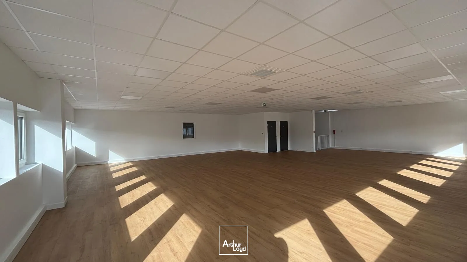 Locaux d'activité & Entrepôts - Location - VILLENEUVE LA GARENNE - 92390 - 1807-1807 - 7898496
