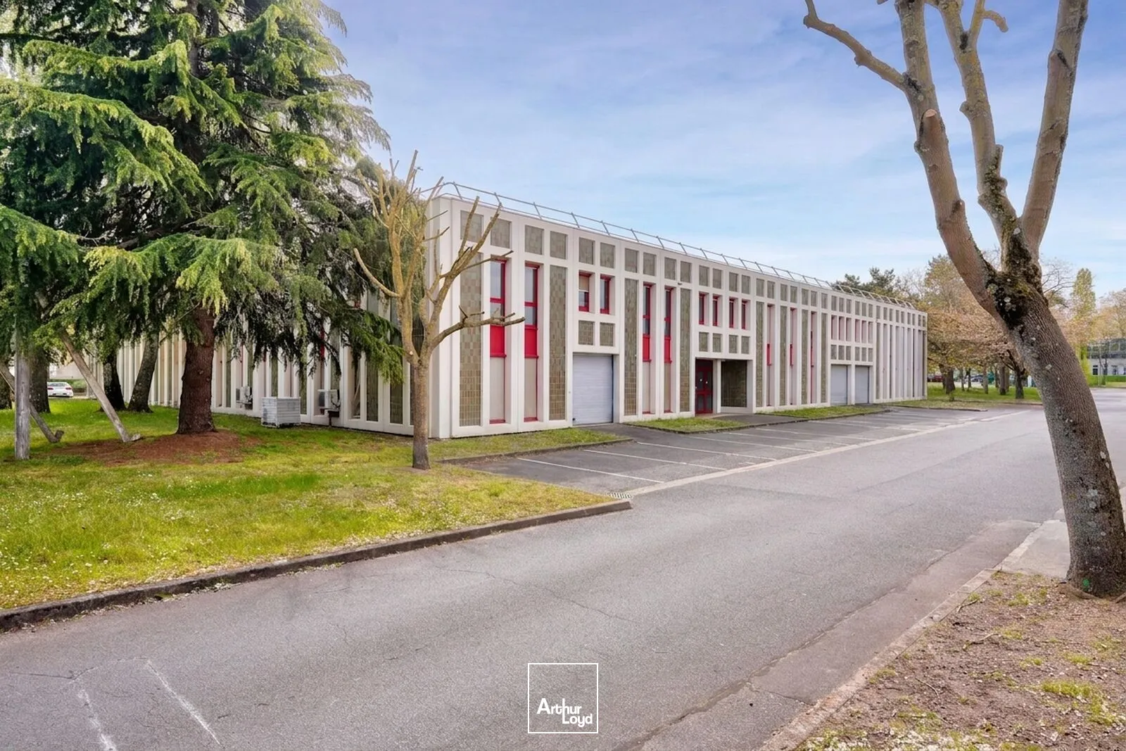Locaux commerciaux - Location - ERAGNY - 95610 - 449-2307 - 7898775